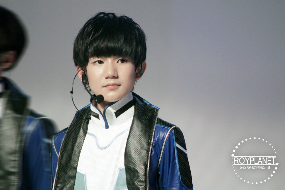 TFBOYS王源 140805 《热力赛车》发布会 cr:星源站