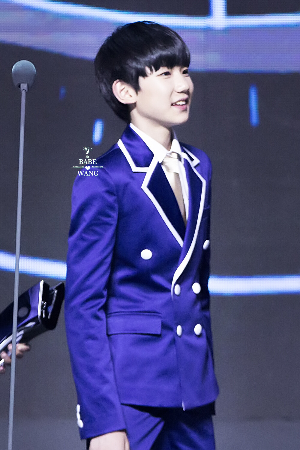 TFBOYS王源 140415 音乐V榜盛典 cr：2babeWang