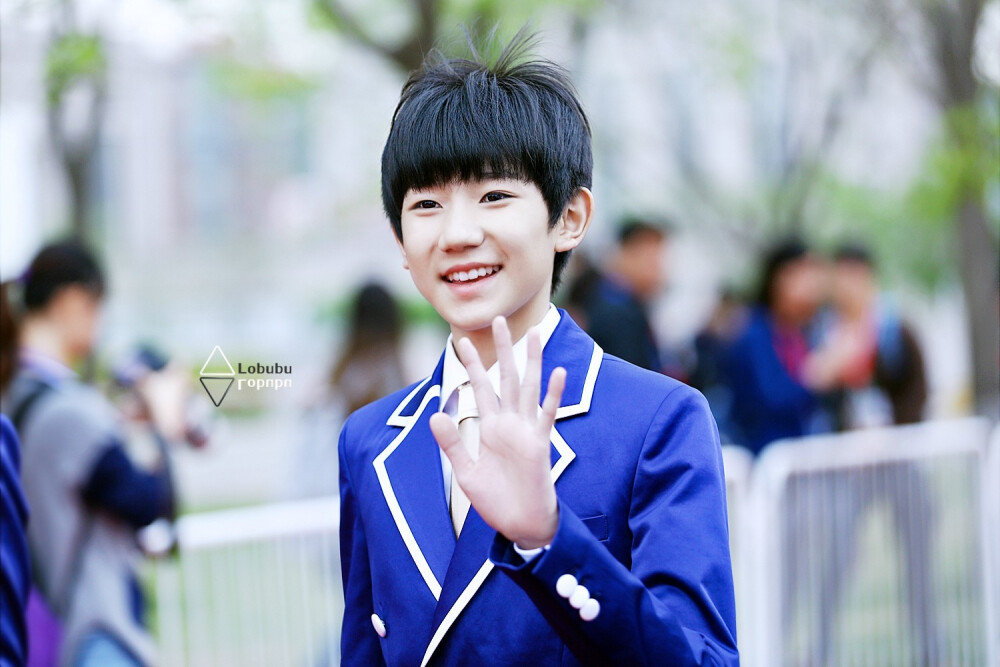 TFBOYS王源 140415 音乐V榜盛典 cr：罗不不布布卜卜