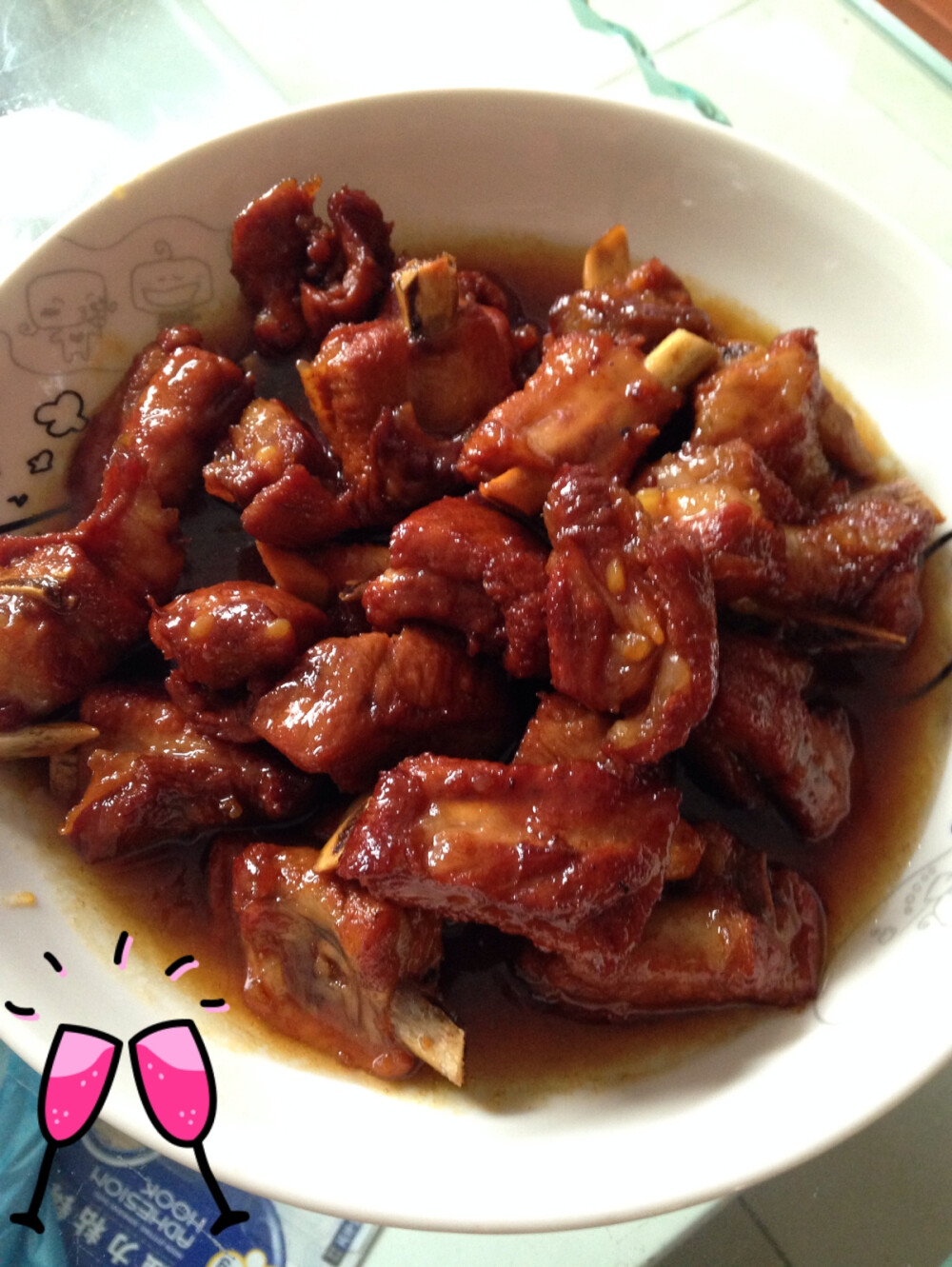 红烧排骨：冰糖上色，健康美味