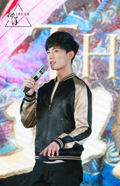 杨洋 少四发布会