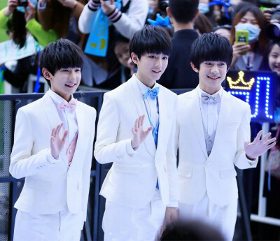 2015.3.30.第22届东方风云榜颁奖盛典王俊凯高清图片～