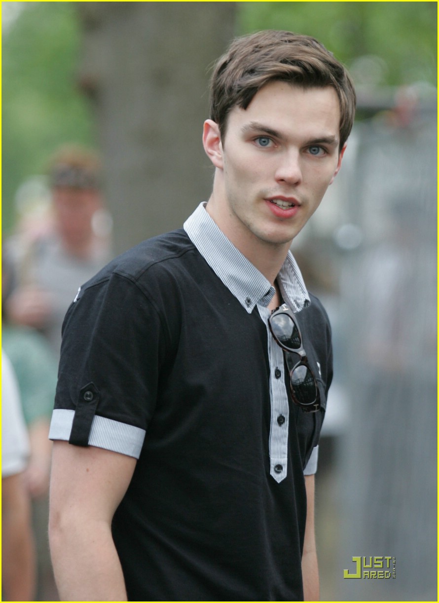 Nicholas Hoult 桌面 壁纸 头像 欧美 帅哥 男神