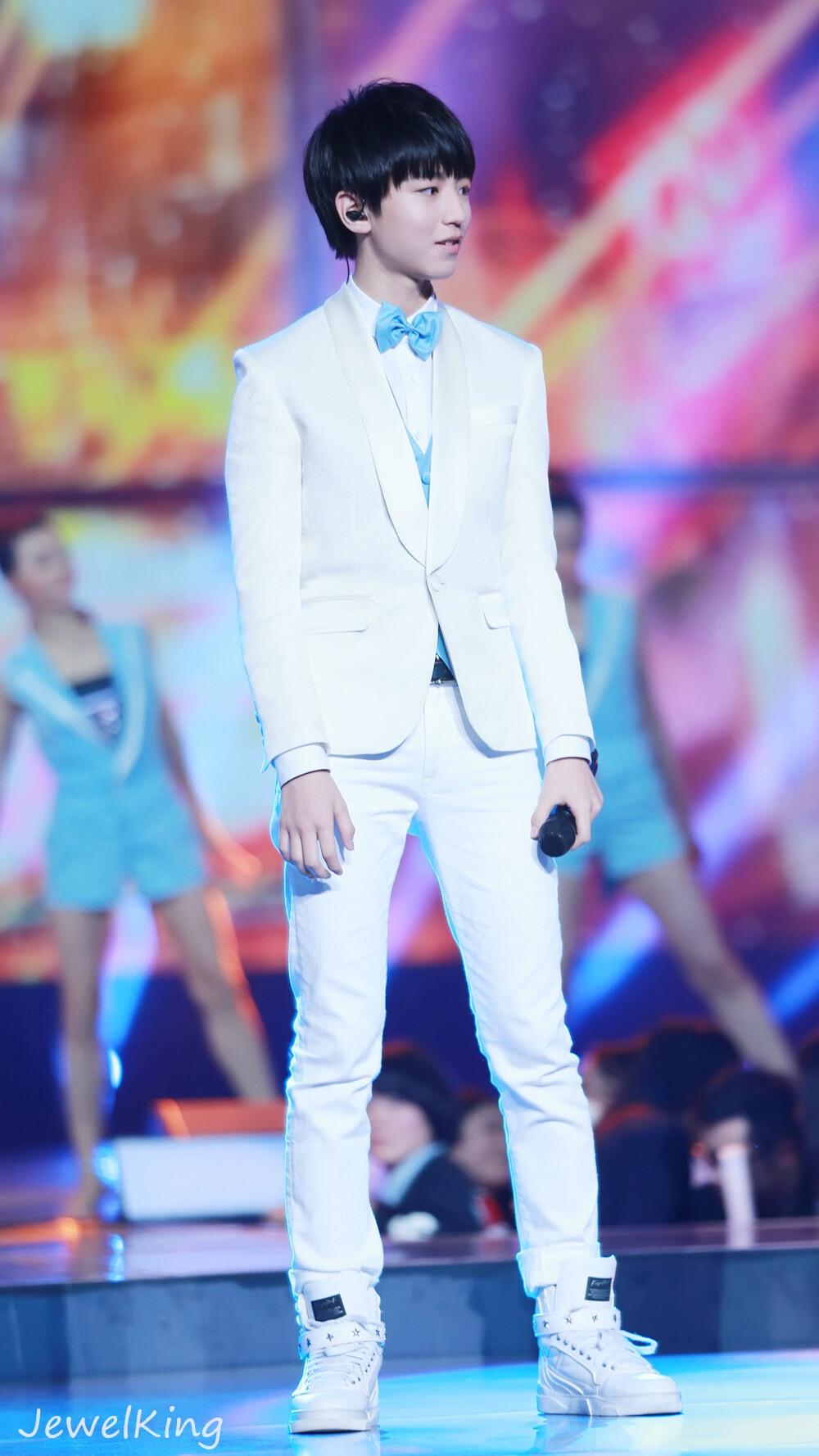 tfboys王俊凯20150330东方风云榜节目表演现场