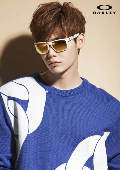 李钟硕 Oakley