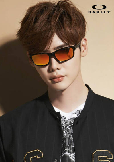 李钟硕 Oakley