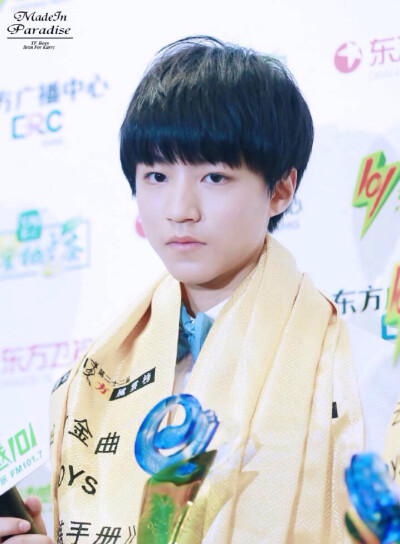 TFBOYS王俊凯。150330东方风云榜。王俊凯，帅到没朋友。「图片来源见水印」