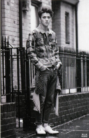 吴世勋【扫图】 【cr:oliv】EXODUS內页