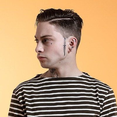 Daniel Snoeks，来自澳大利亚，生于1994年7月12日，纹身师，时装模特。