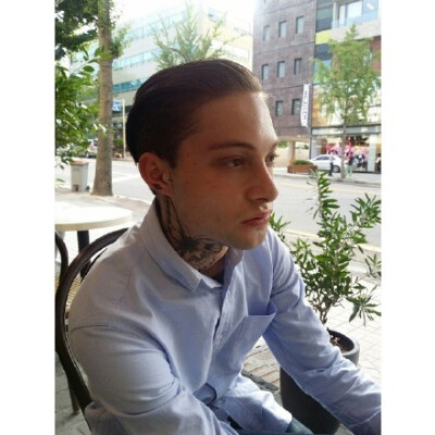 Daniel Snoeks，来自澳大利亚，生于1994年7月12日，纹身师，时装模特。