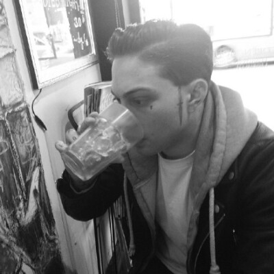 Daniel Snoeks，来自澳大利亚，生于1994年7月12日，纹身师，时装模特。