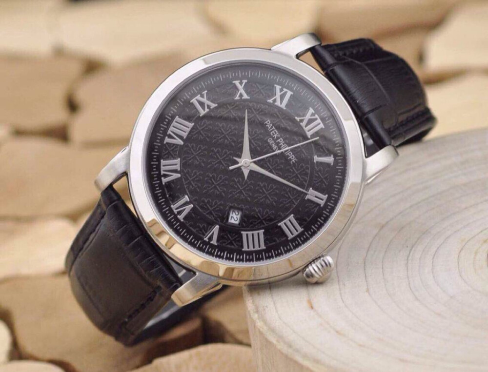 #无表不雅#品牌: 百达翡丽-Patek Philippe 款式: 精品男士腕表 机芯: 瑞士石英机芯 表壳: 316L精钢表壳 表带: 真皮表带 搭配针扣 镜面: 强化耐磨玻璃 罗马时刻字面 尺寸: 直径42mm 厚11mm