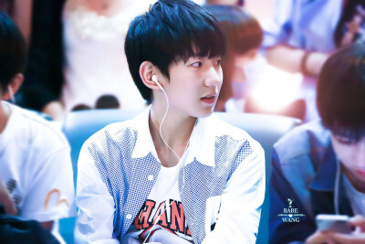 TFBOYS王源 140520-21 长沙返重庆 cr：2babeWang