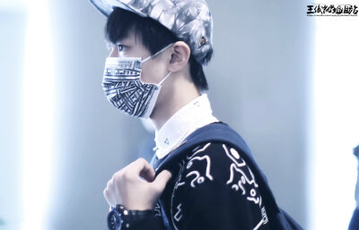 #王俊凯# #TFBOYS王俊凯# #TFBOYS# 20150329北京至上海 cr 王俊凯姐姐站