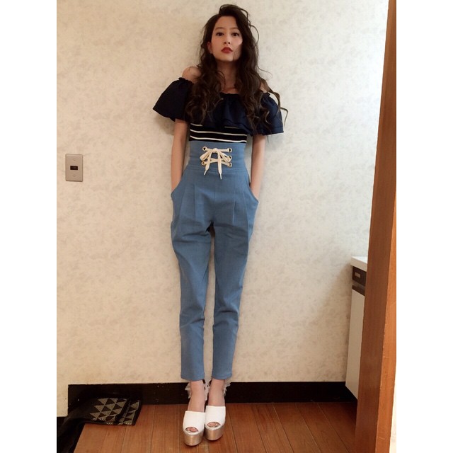 【mayuko】Lovin' these lace up jeans. FASHION HEAD TO TOE: Honey Mi Honey #FASHION #MayukoKawakita #河北麻友子