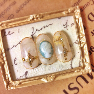 美甲图案  宫廷风贝壳白