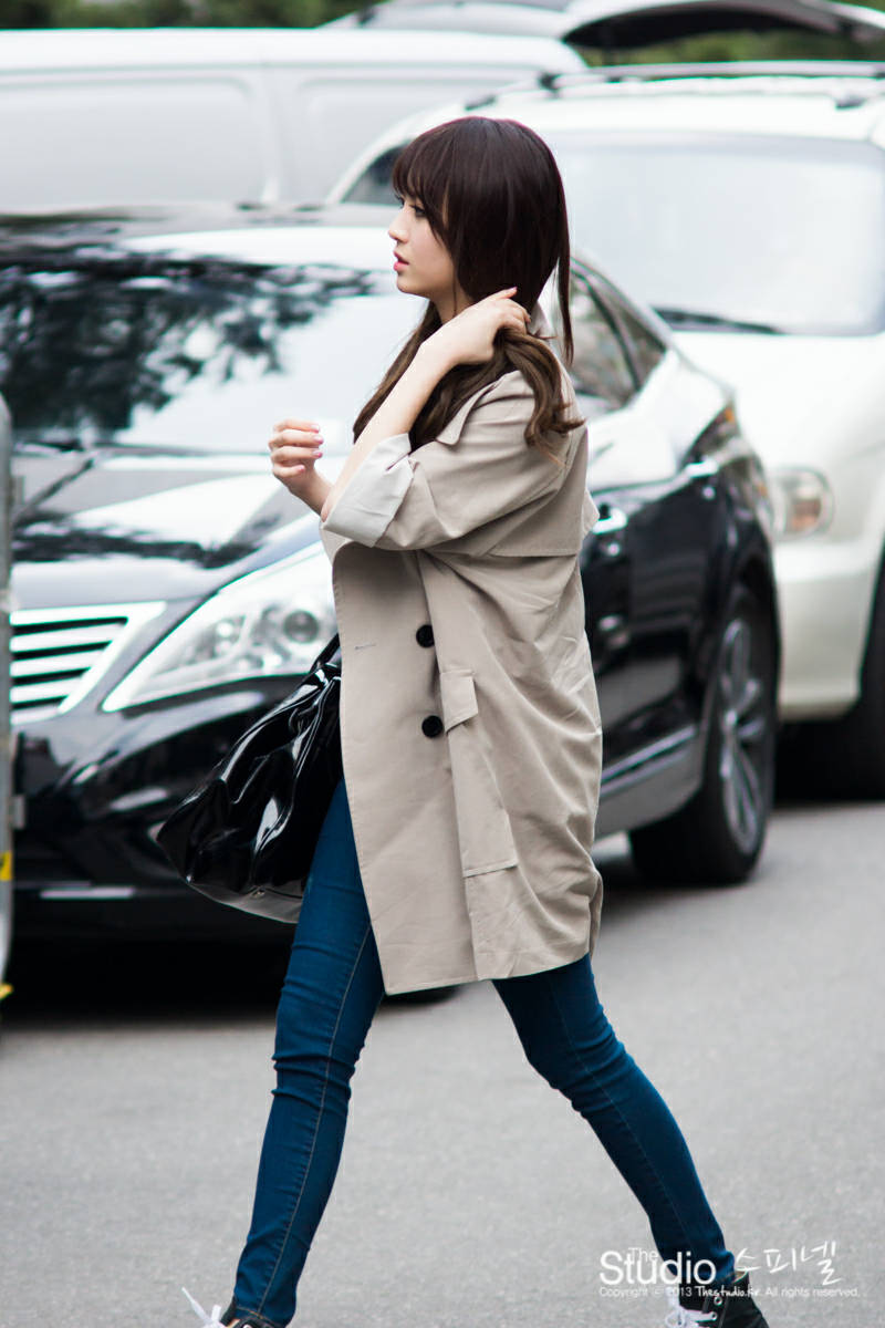 金亚荣(yura),1992年11月6日出生于韩国蔚山广域市,韩国歌手,女子组合