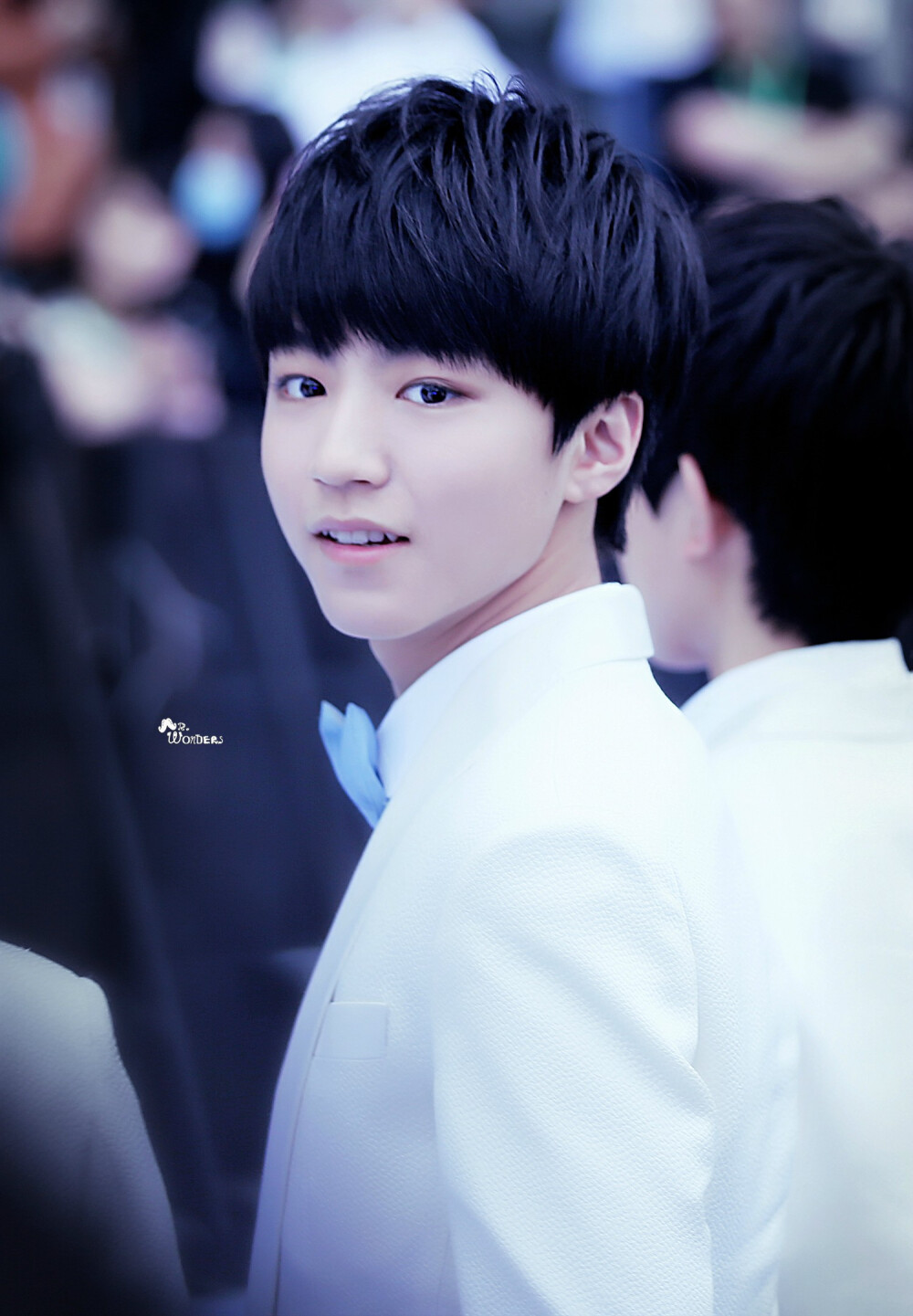 #王俊凯# #TFBOYS王俊凯# #TFBOYS# 15330东方风云榜 cr logo