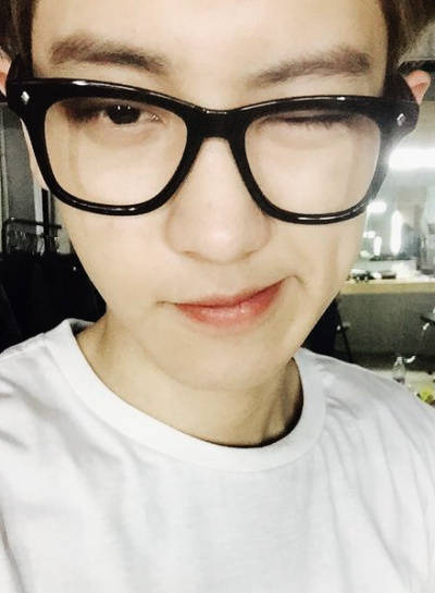 朴灿烈 #EXO出道三周年左心房为你敞大大# #长寿商会朴灿烈# 150407 灿烈ins更新一则