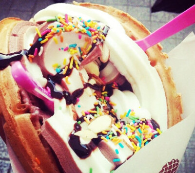 .Ice Cream Waffle