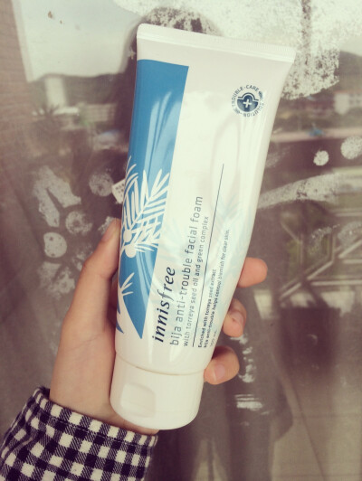 INNISFREE bija anti-trouble facial foam