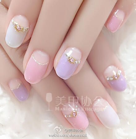 法式美甲 完全没有抵抗力