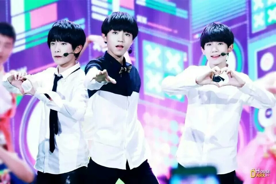 tfboys 快乐大本营 合照