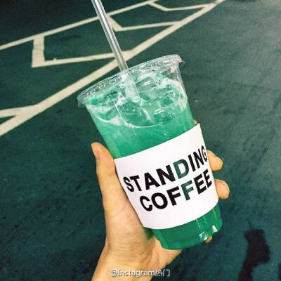 首尔弘大的Standing Coffee 柠檬水