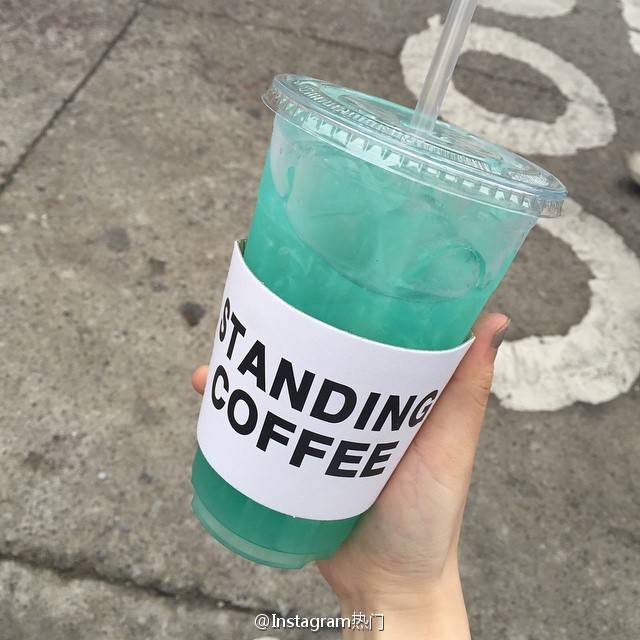 首尔弘大的Standing Coffee 柠檬水