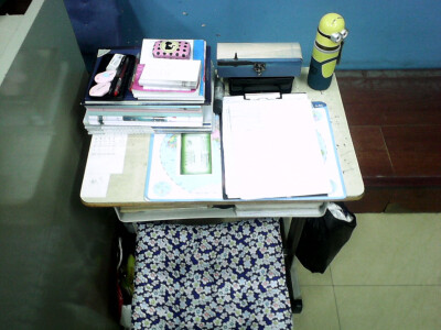 必须给老婆收拾完书桌再回家