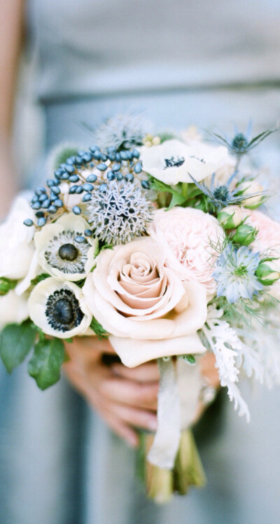 Hand bouquet flowers