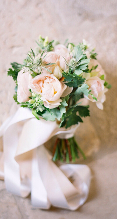 Hand bouquet flowers