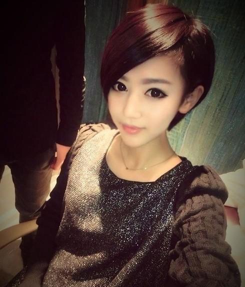 短发控 大侧分波波头，柔顺的长发披在耳侧，十分乖巧，名媛范走起！