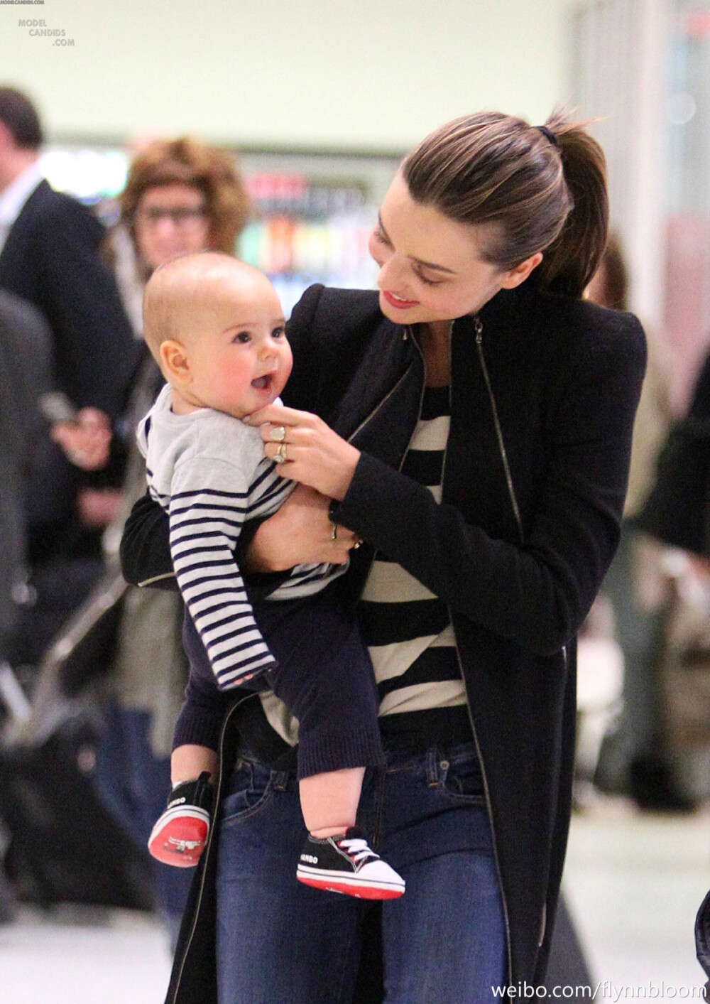 小开花 爸爸是orlando bloom 妈妈是超模miranda kerr 米兰达可儿