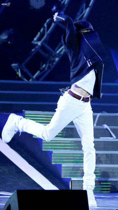 tfboys 王源 小蛮腰啦啦哒