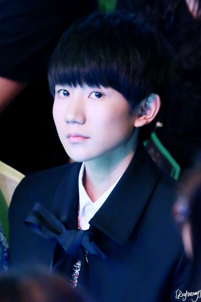 TFBOYS王源 150325 QQ音乐年度盛典 cr：RoyWang1108