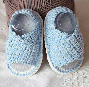 蓝色宝宝鞋