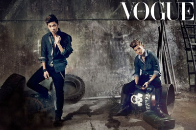 将在月底发行专辑 Catch Me 回归的东方神起，最近拍摄了杂志 VOGUE 10月号。为了拍摄这组画报中，东方神起也前往汉江的 Nodul 岛进行拍摄，并化身成为电影中的帅气男主角。