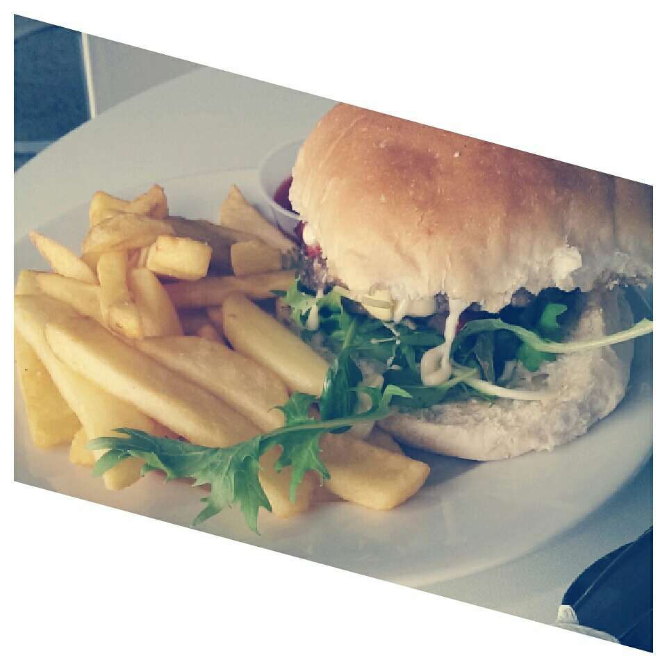 burger n chips at uni cafe