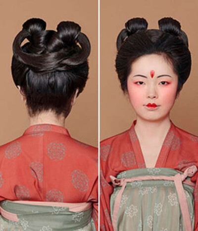 我大唐朝妆容，日本艺伎和我们很像，毕竟他们文化是唐朝传来的