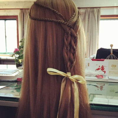 待你长发及腰，为你绾青丝可好？