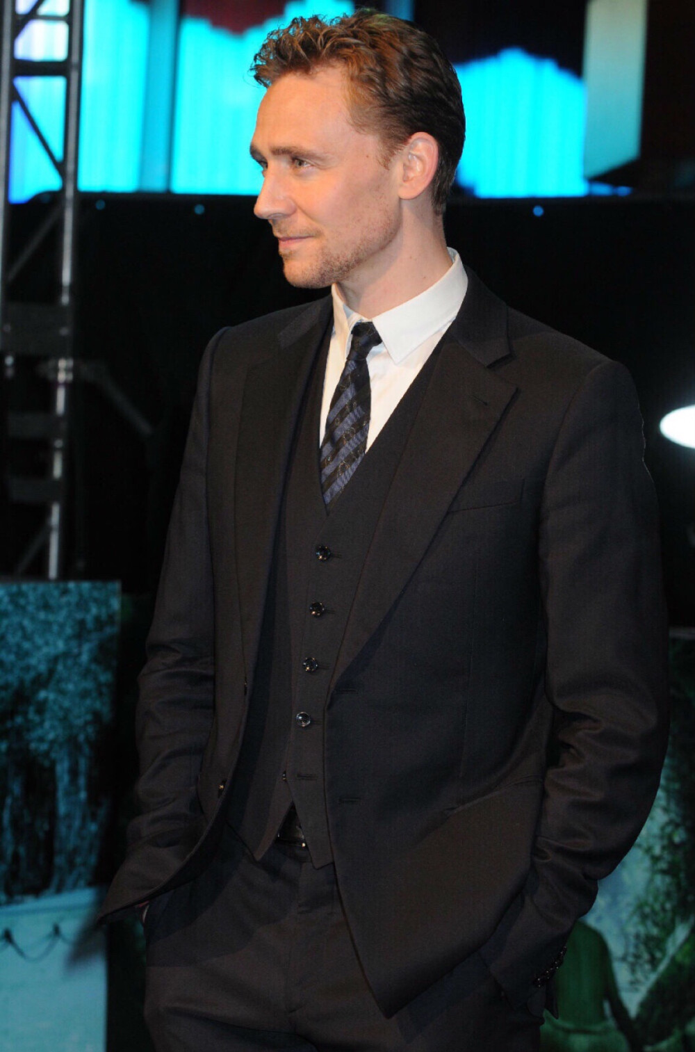 抖森tomhiddleston侧颜好似希腊神祗