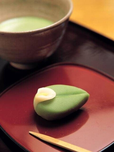 日式点心，抹茶树叶和菓子（ˉ﹃ˉ）
