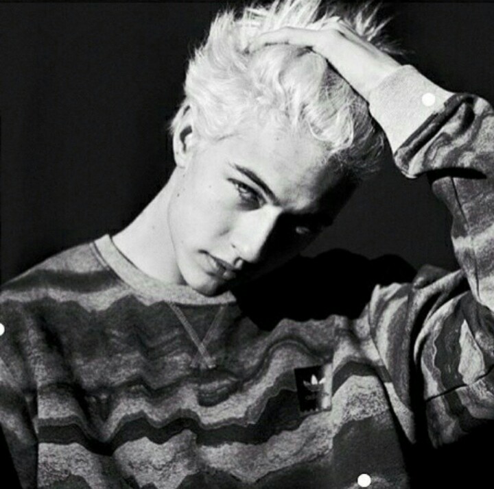 Lucky Blue Smith 欧美 男头