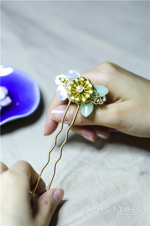 *松子家*【长相思】手工 母贝雕花 双面发簪 地址：http://item.taobao.com/item.htm?spm=a1z10.3-c.w4002-6700714767.18.KNMhjN&amp;amp;id=44885287700