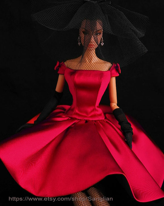 【MY芭比】Barbie 芭比娃娃：Rose Color Cockatil Dress for your Fashion Royalty and silkstone dolls by SL 红色夏日小短裙。曦 @晨曦小径 - 图片来源：https://www.etsy.com/listing/172218094/rose-color-cockatil-dress-for-your?ref=related-2