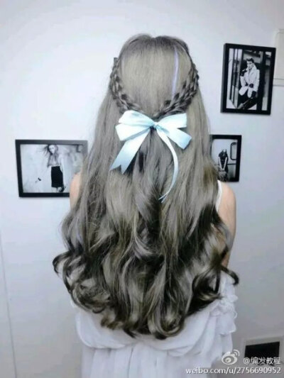 以为自己都看透，以为再见都是很久以后。偶然遇见愕然过，陪你一生的人竟不是我。