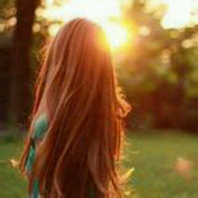 以为自己都看透，以为再见都是很久以后。偶然遇见愕然过，陪你一生的人竟不是我。