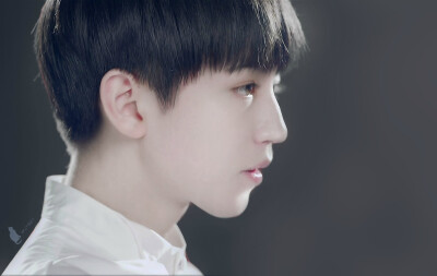 TFBOYS王俊凯 cr logo