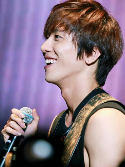 郑容和 ☞ 就喜欢他这样的笑容 ☞ ☆ My Sunshine ☆ JungYongHwa ☆